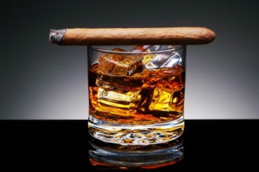 Для производителей алкоголя и сигарет готовят спецреестр
