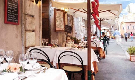 Римские рестораны накормят туристов за 25 евро