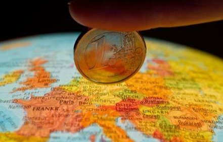 Кризис в Европе сказывается на доходах компаний по всему миру