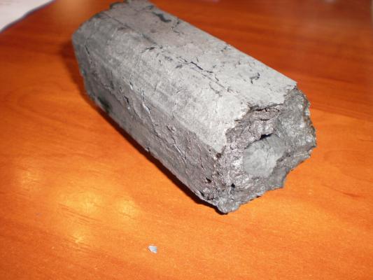 Уголь из древесного брикета