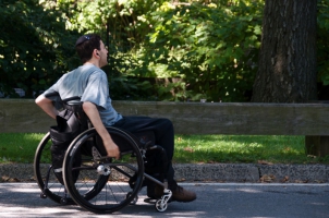 Как избрать инвалидные коляски либо правила комфортабельного передвижения!