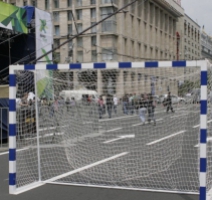 Футбольные ворота в кабинете? Готовимся к Евро-2012!