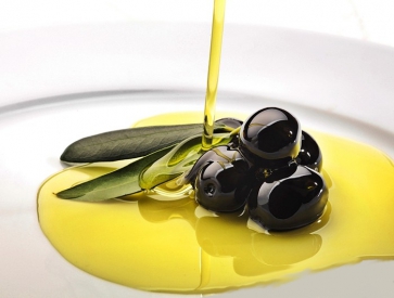 Греческое оливковое масло оптом: совершенство в каждой капле!