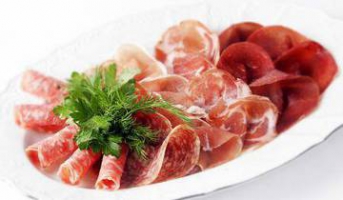 Итальянские колбасы: обилие вкусов заокеанских деликатесов