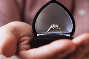 Приобрести кольцо для помолвки - «миссия выполнима», но только для реального мужчины!
