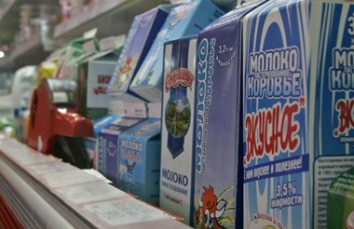 Кабмин желает ограничить импорт продуктов из молока из Беларуси