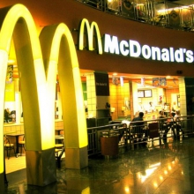 McDonalds запирается