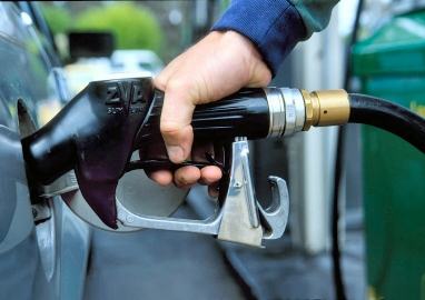 Украинцев стращают дорогим и плохим бензином