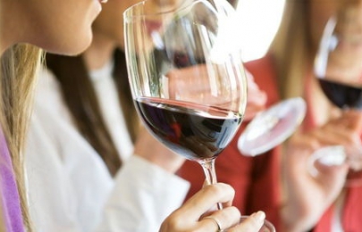 Украинцы пьют меньше ввезенного вина