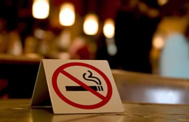 В украинских кафе и ресторанах забили на запрет курения