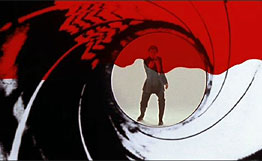 Агент 007 Джеймс Бонд отыскивает нового портного