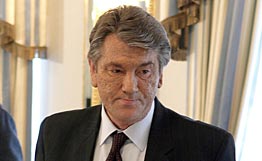 Уровень доверия к Ющенко погрузился ниже 50%