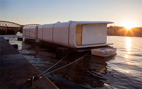 Модульный плавучий дом для реки и для суши