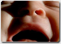 Система диагностики по плачу у новорожденных