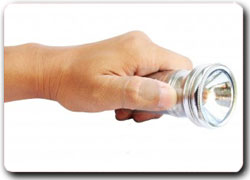 Анонсы другой энергетики: LED-фонарик работает от тепла ваших рук